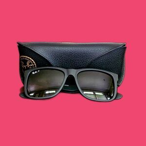 Ray-Ban Justin Classic Polarized Sunglasses